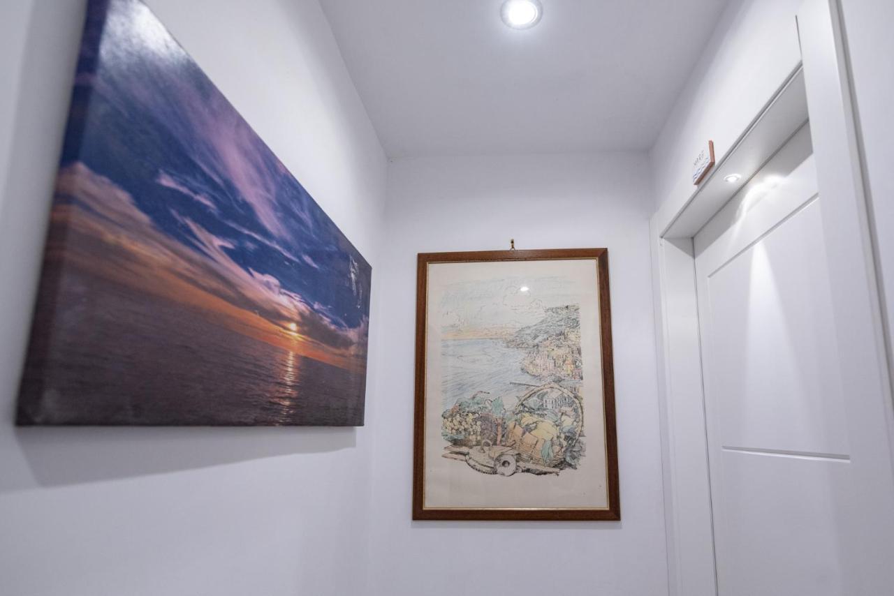 Bed and Breakfast Moon'N Sea Мінорі Екстер'єр фото